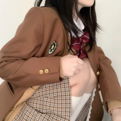 独自夜归的女孩